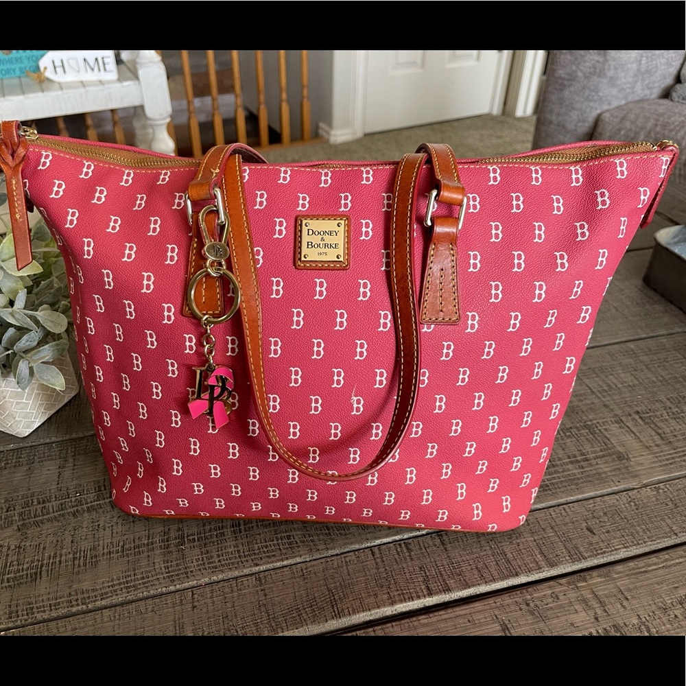 Limited Edition Rare Hard to Find Boston Red Sox Dooney & Bourke Tote